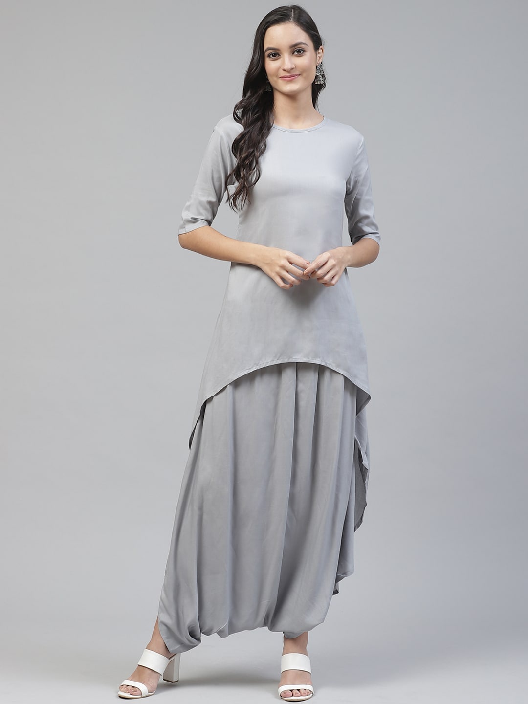 

Fabriko Women Grey Solid High-Low Kurta with Harem Pants