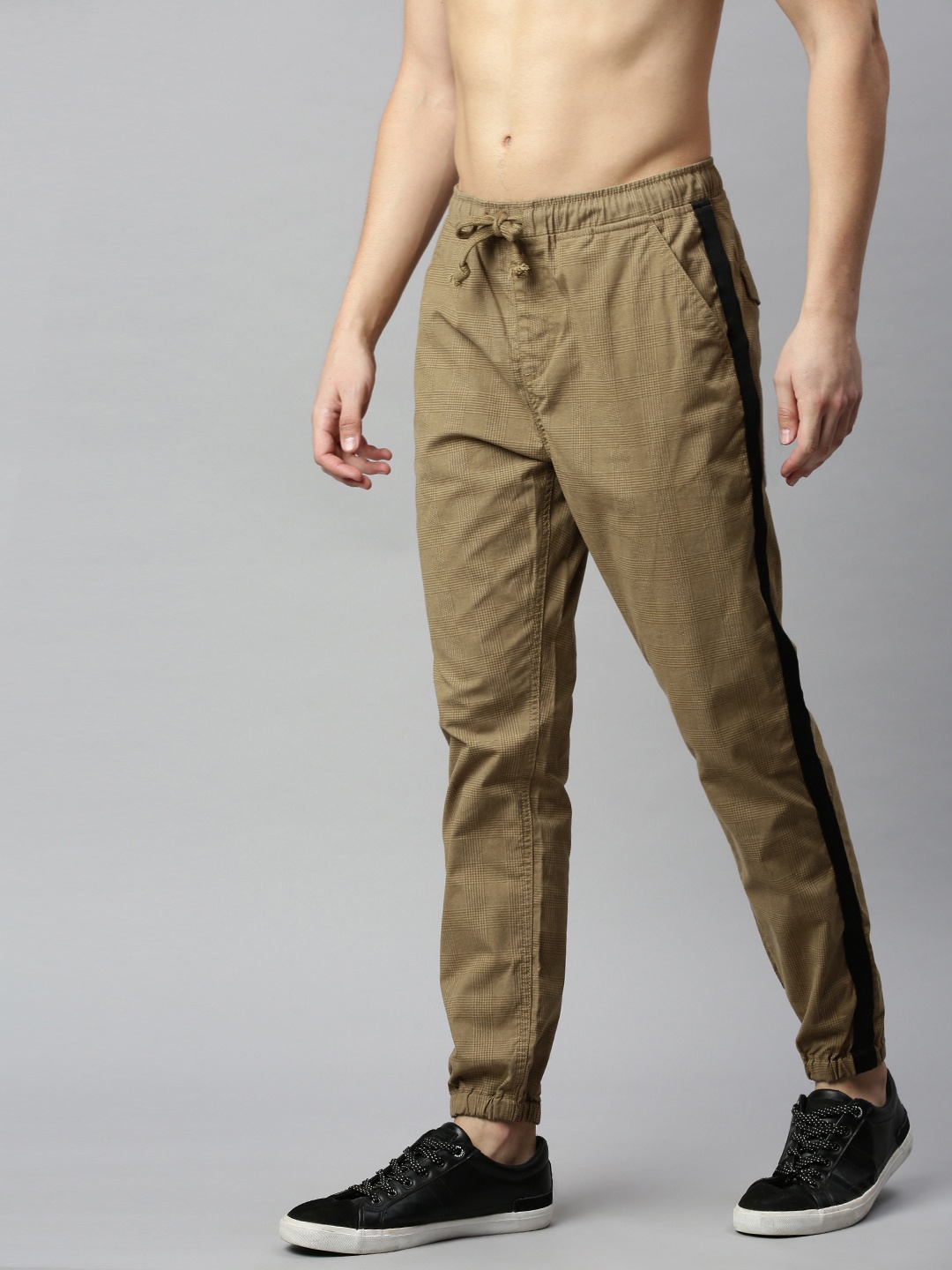 

HERE&NOW Men Khaki Brown Regular Fit Checked Joggers