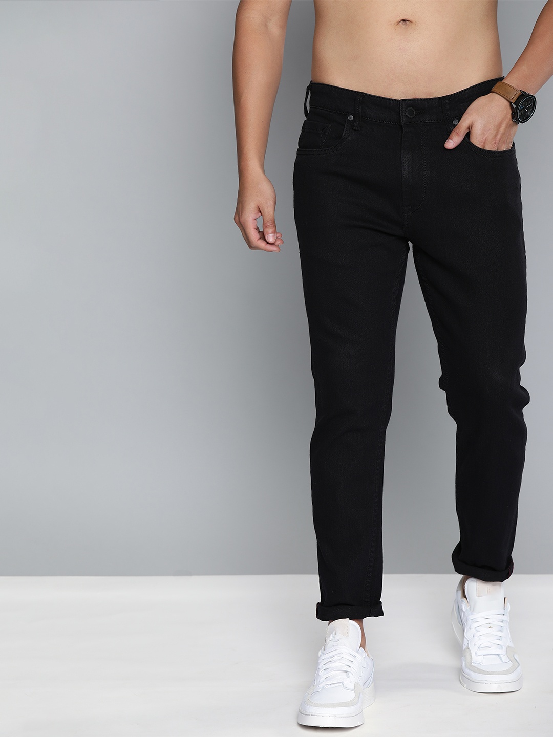 

HERE&NOW Men Black Slim Tapered Fit Mid-Rise Clean Look Stretchable Cropped Jeans