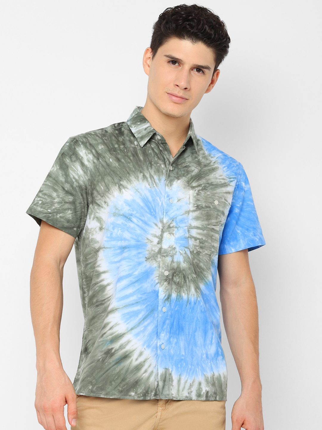 

AMERICAN EAGLE OUTFITTERS Men Olive Green & Blue Regular Fit Printed Casual Shirt