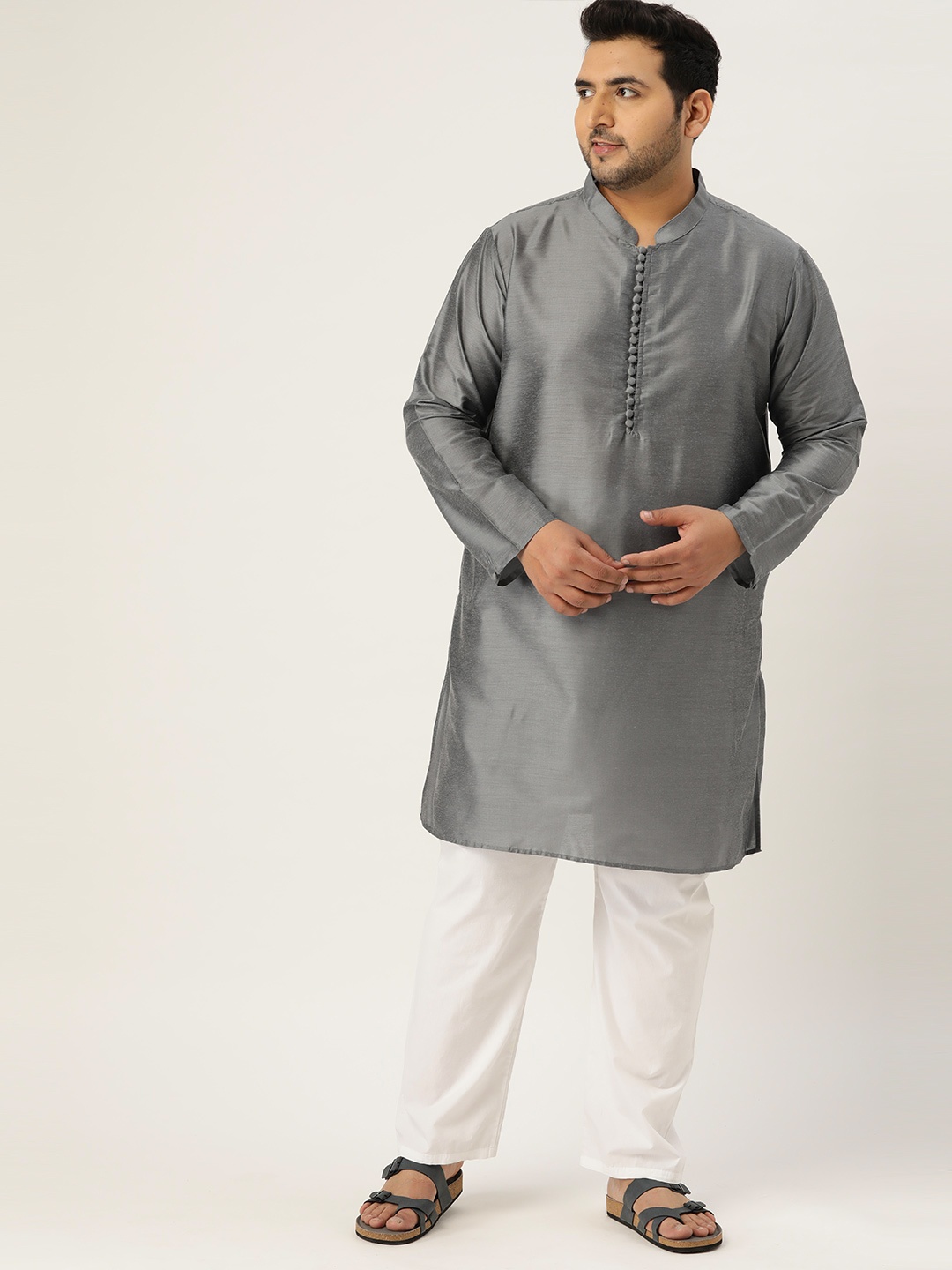 

Sztori Plus Size Men Grey Solid Straight Kurta