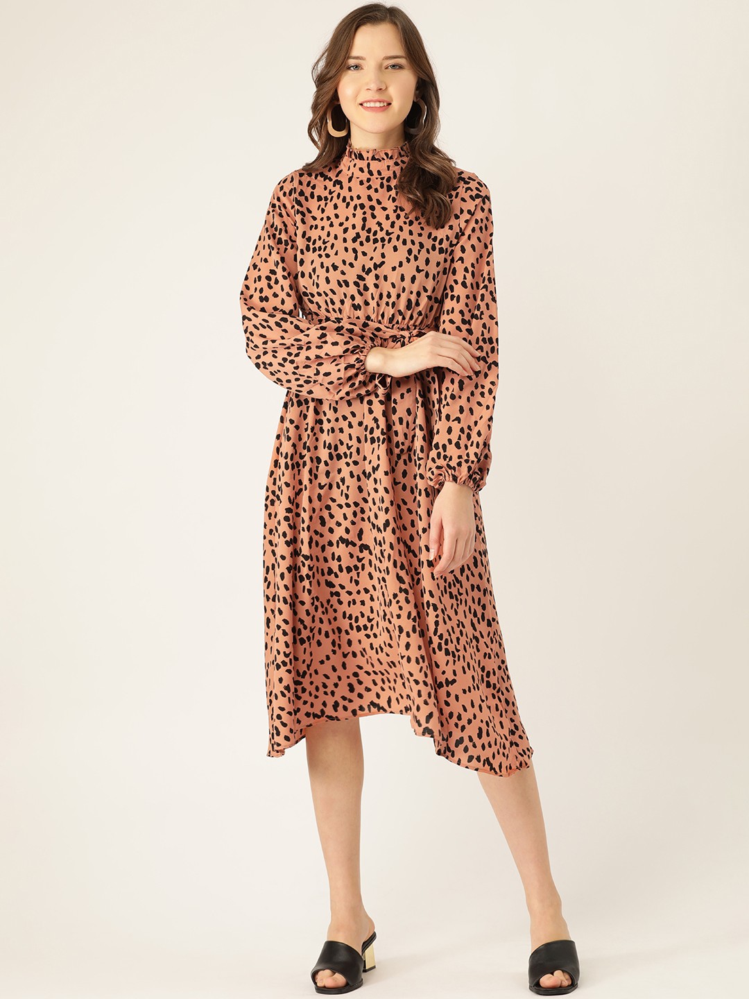 

ANVI Be Yourself Women Peach-Coloured & Black Abstarct Print A-Line Dress