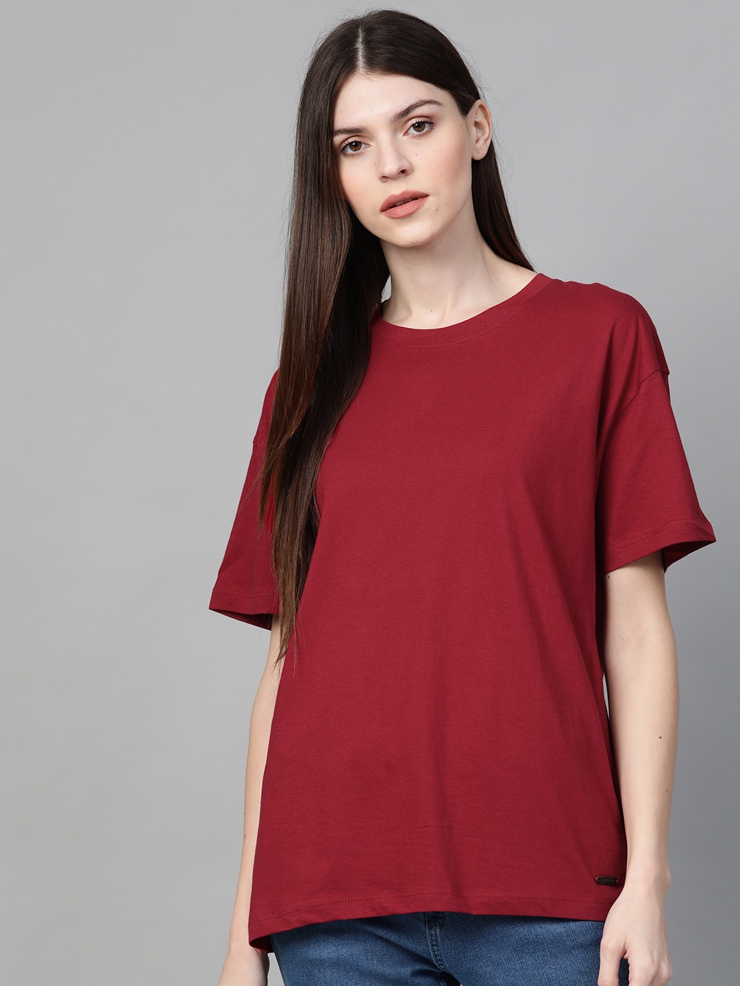 

Roadster Women Maroon Solid Round Neck Longline T-shirt