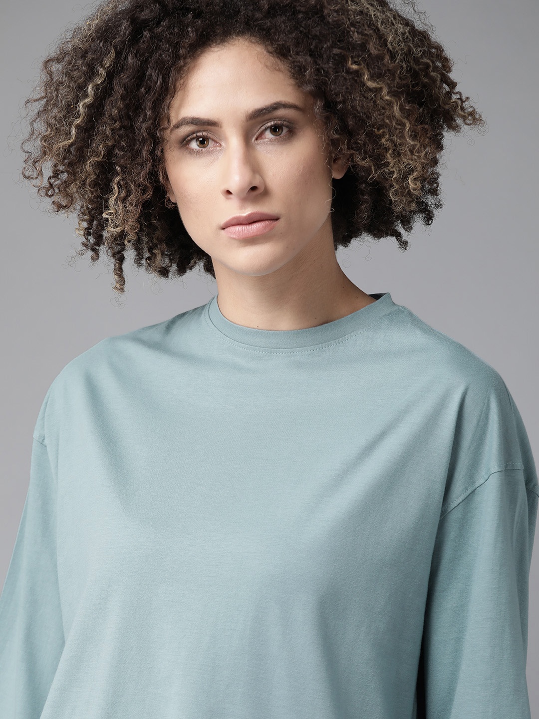 

Roadster Women Mint Green Solid Round Neck Longline Oversized -shirt
