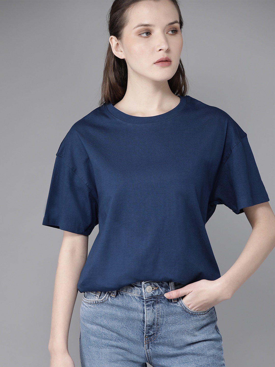

Roadster Women Navy Blue Solid Round Neck Pure Cotton T-shirt