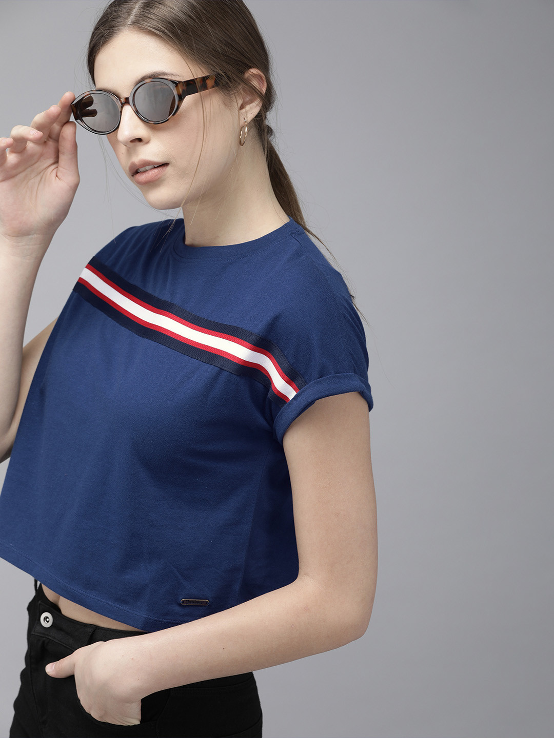 

Roadster Women Navy Blue Solid Round Neck Cropped Pure Cotton T-shirt with Striped Detailing