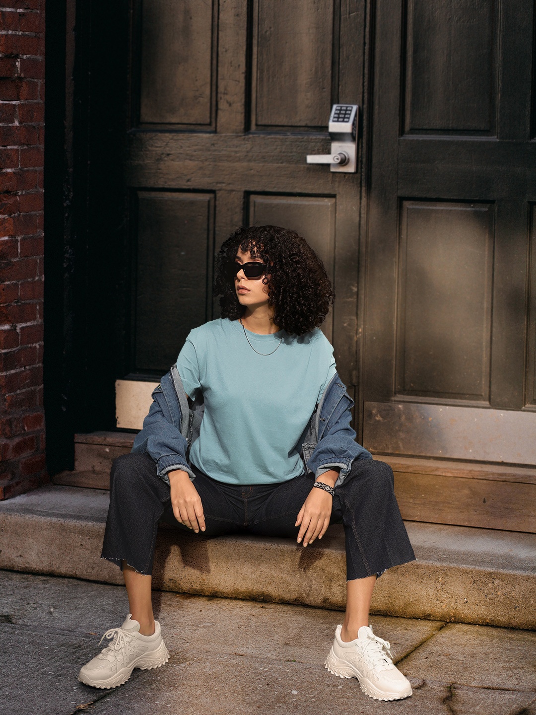 

Roadster Women Blue Solid Round Neck Longline T-shirt