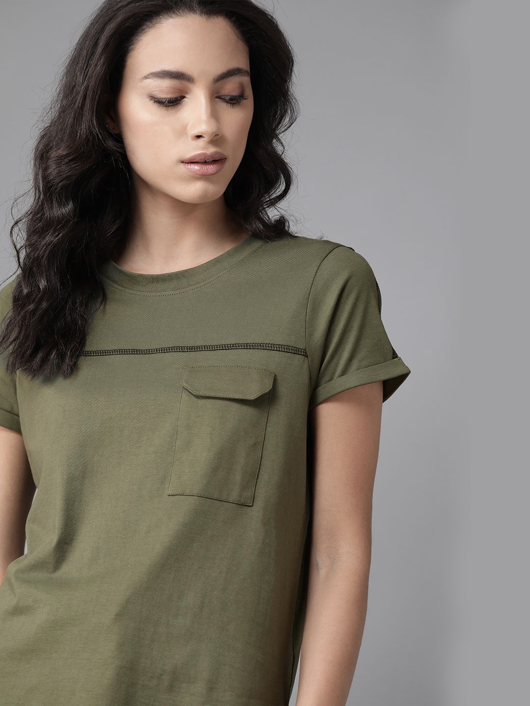 

Roadster Women Olive Green Pure Cotton Solid Round Neck Pure Cotton T-shirt