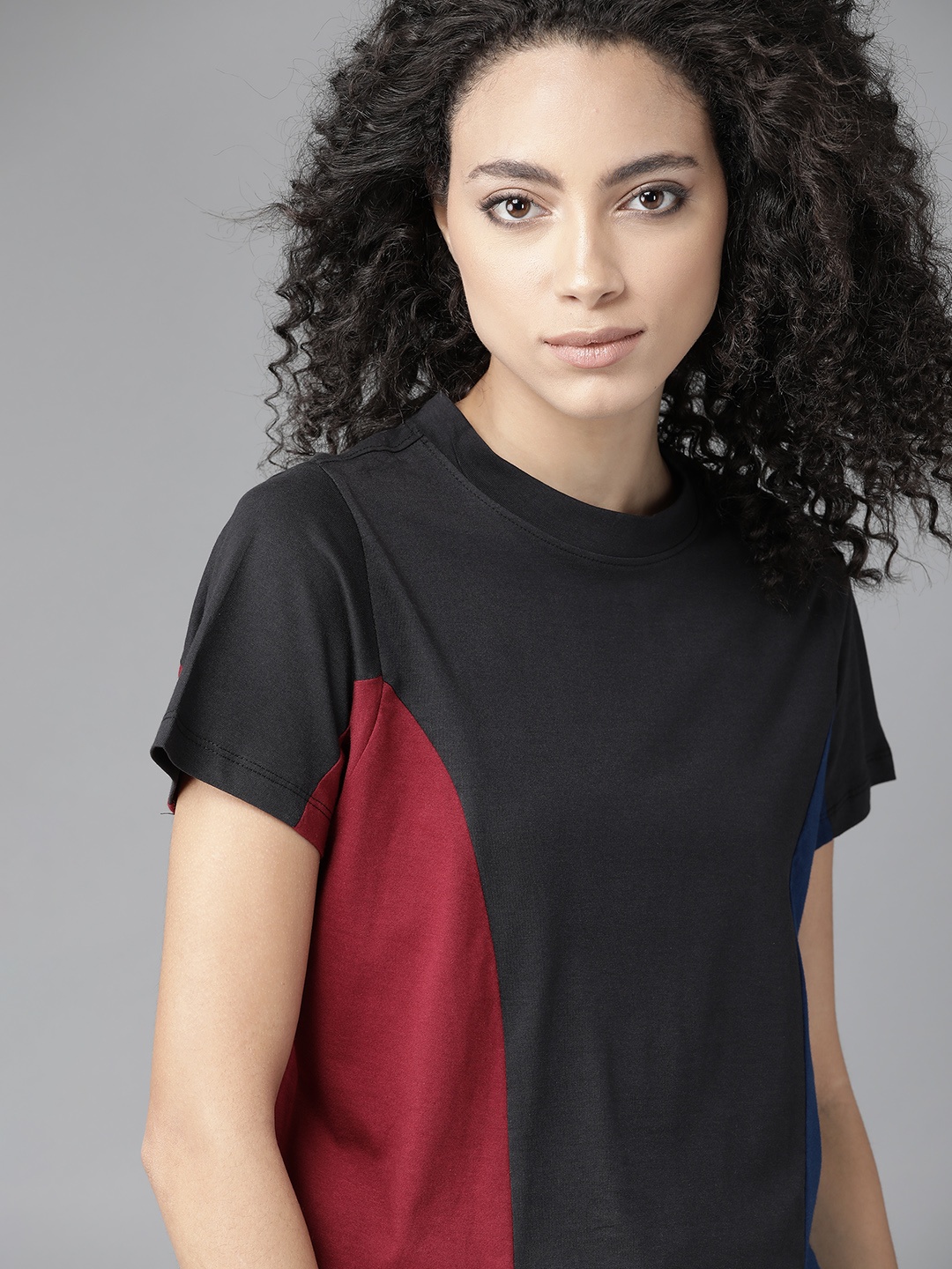 

Roadster Women Black & Maroon Colourblocked Crop Pure Cotton Top