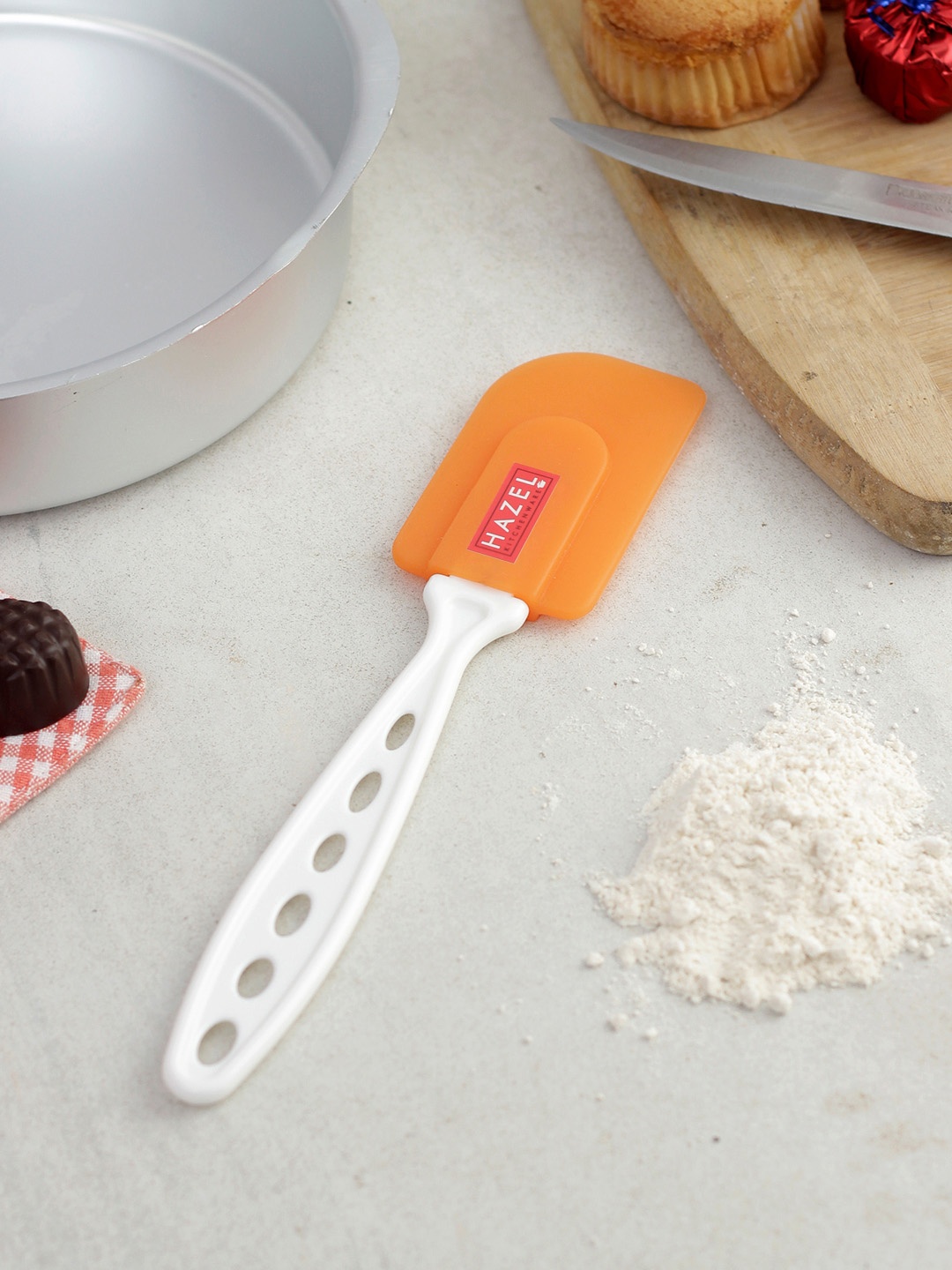 

HAZEL Orange & White Silicone Small Spatula With Plastic Handle