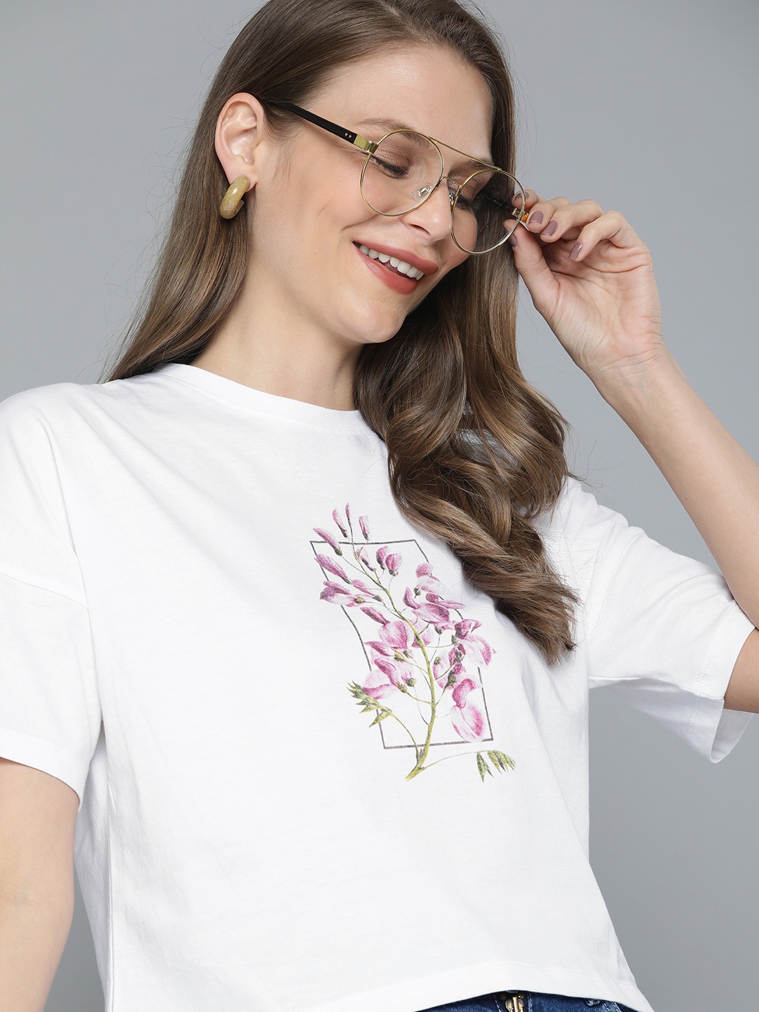 

Mast & Harbour Women White Printed Round Neck Crop T-shirt With Drop-Shoulder Sleeves