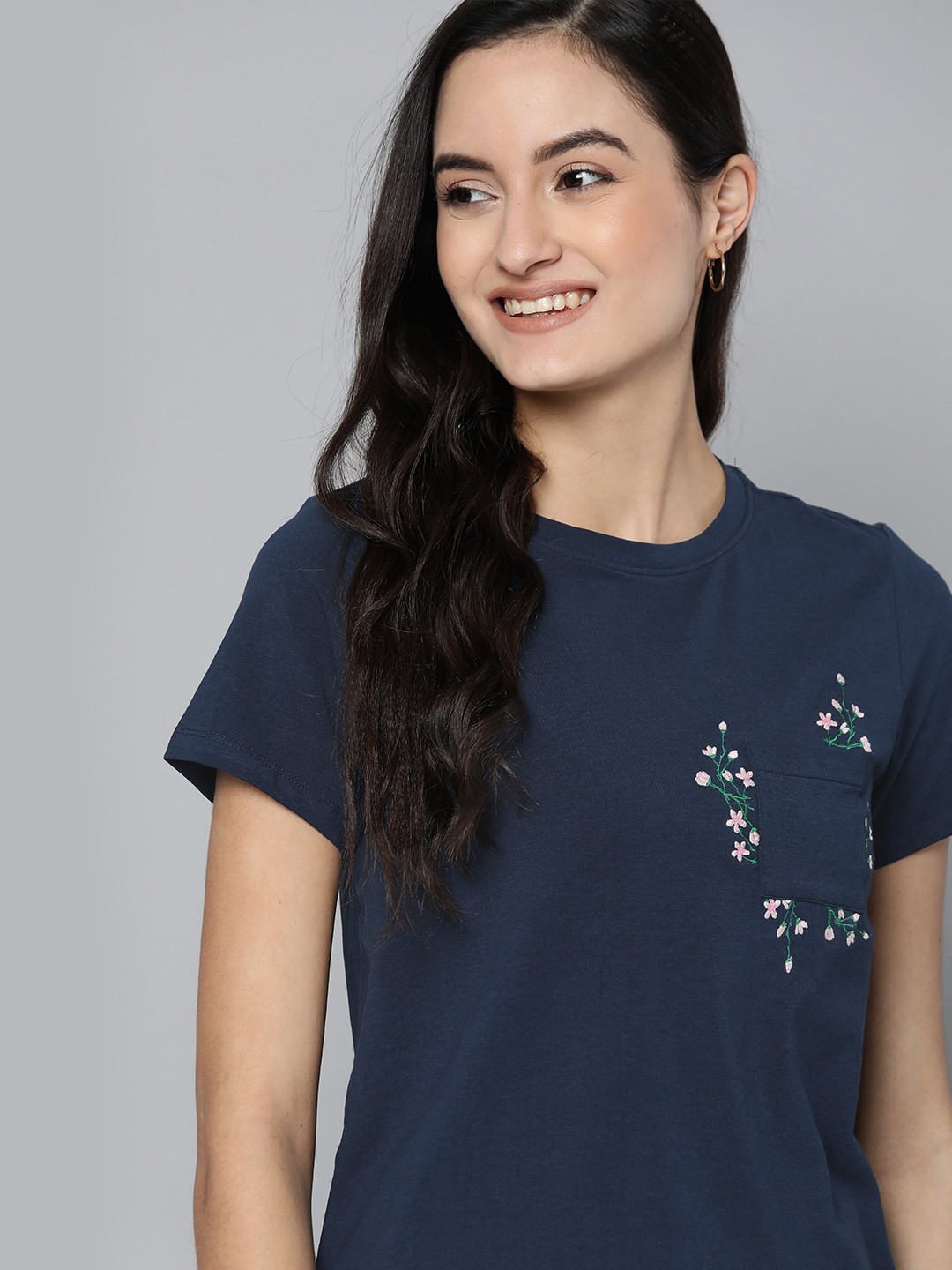 

Mast & Harbour Women Navy Blue Solid Round Neck T-shirt