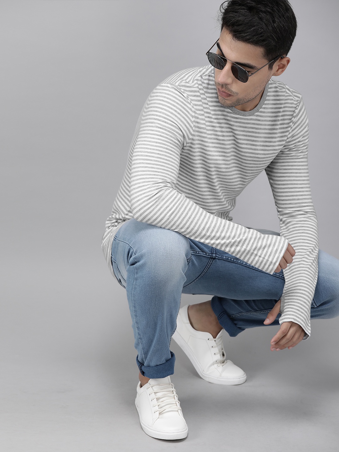 

Roadster Men White Grey Striped Round Neck Pure Cotton T-shirt