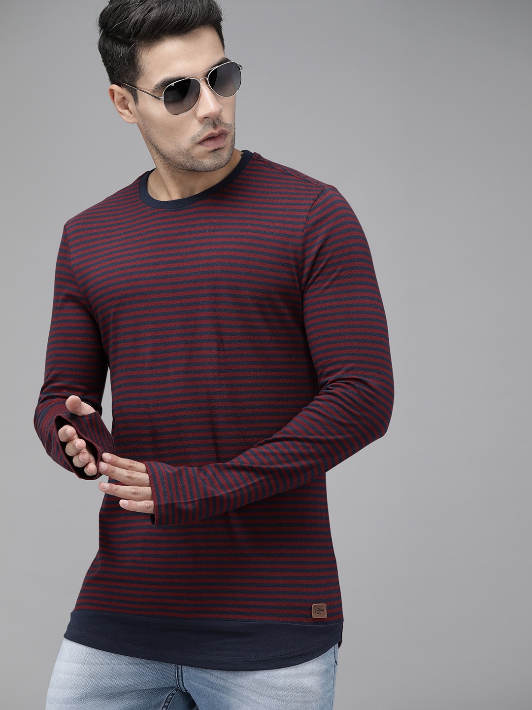 

Roadster Men Maroon Navy Blue Striped Round Neck Pure Cotton T-shirt