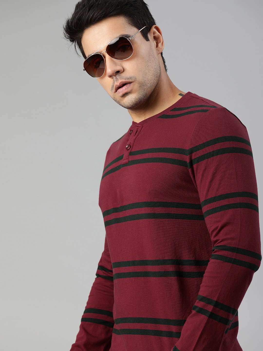 

Roadster Men Maroon Black Striped Henley Neck Pure Cotton T-shirt