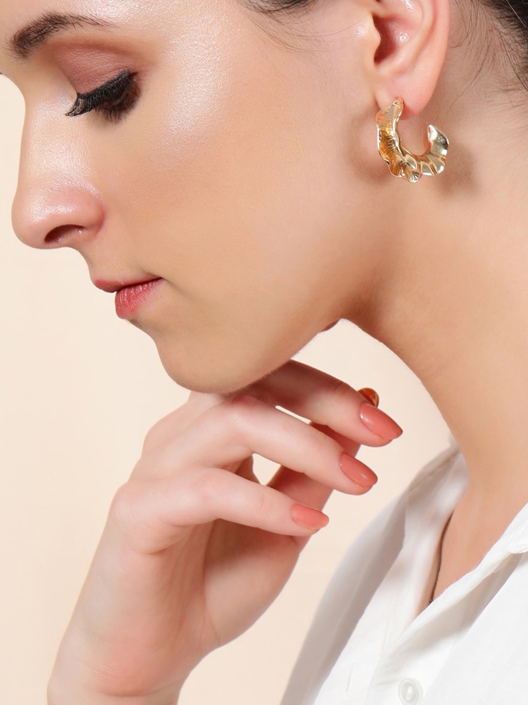 

TOKYO TALKIES Gold-Plated Handcrafted Hoop Earrings