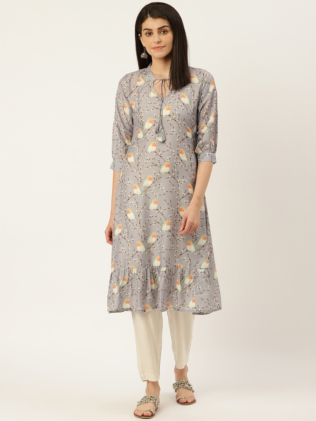 

shiloh Women Grey & Off-White Bird Printed Kurta with Trousers