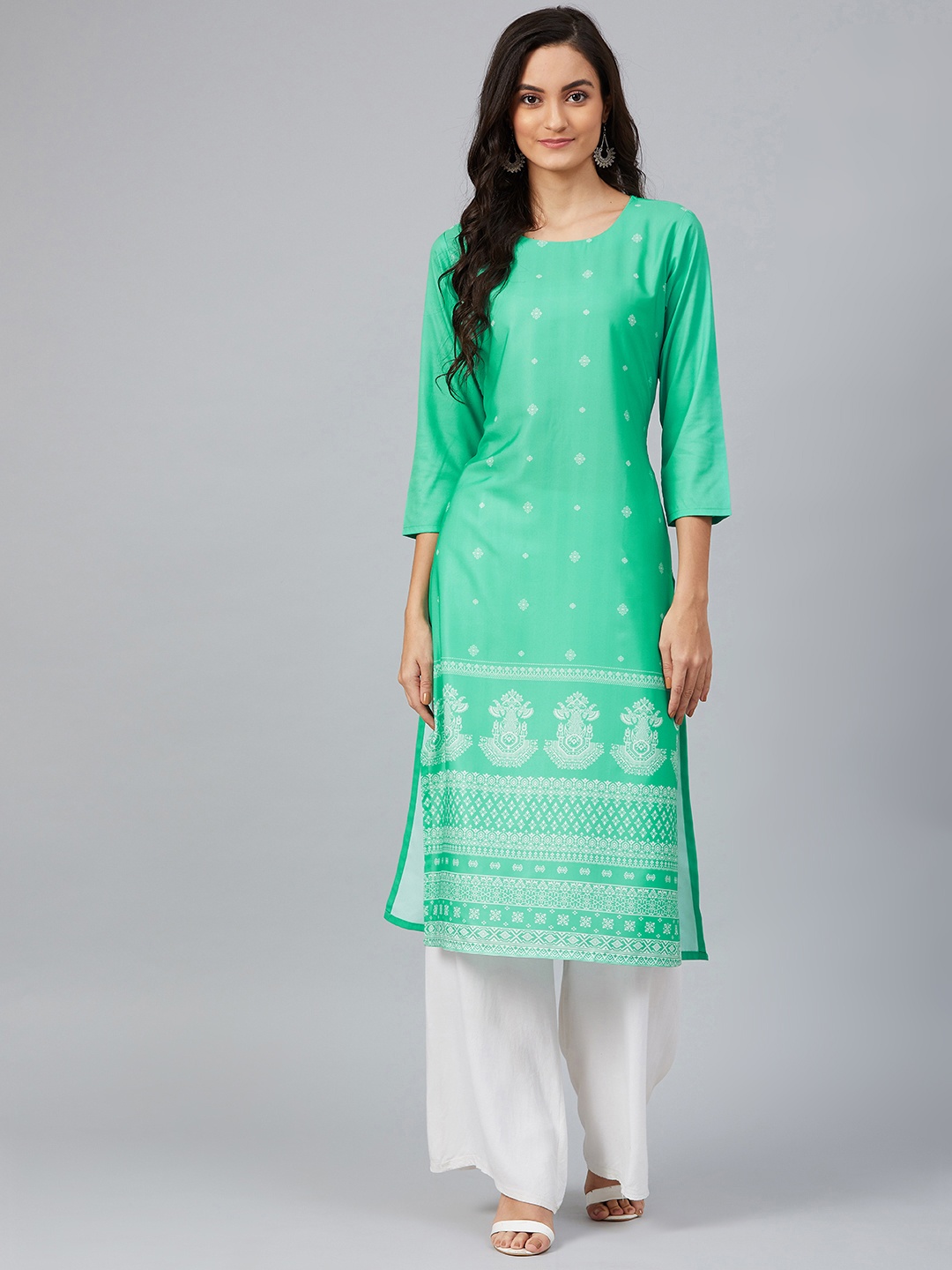 

AHIKA Women Green & White Screen Printed Straight Kurta