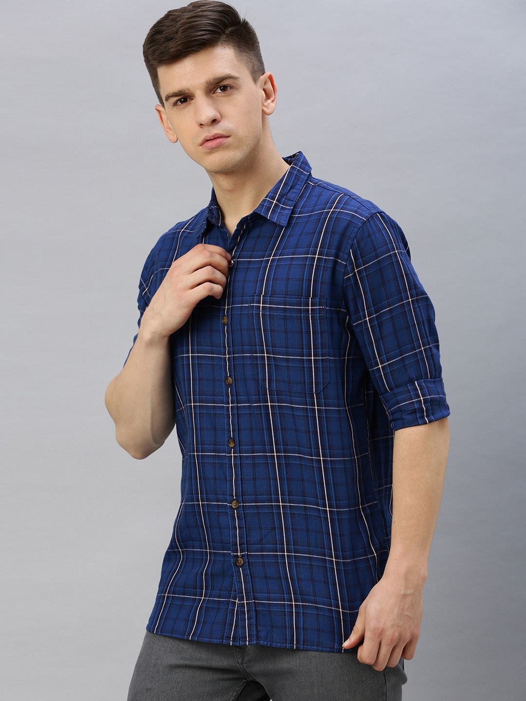 

WROGN Men Navy Blue & White Slim Fit Checked Casual Shirt