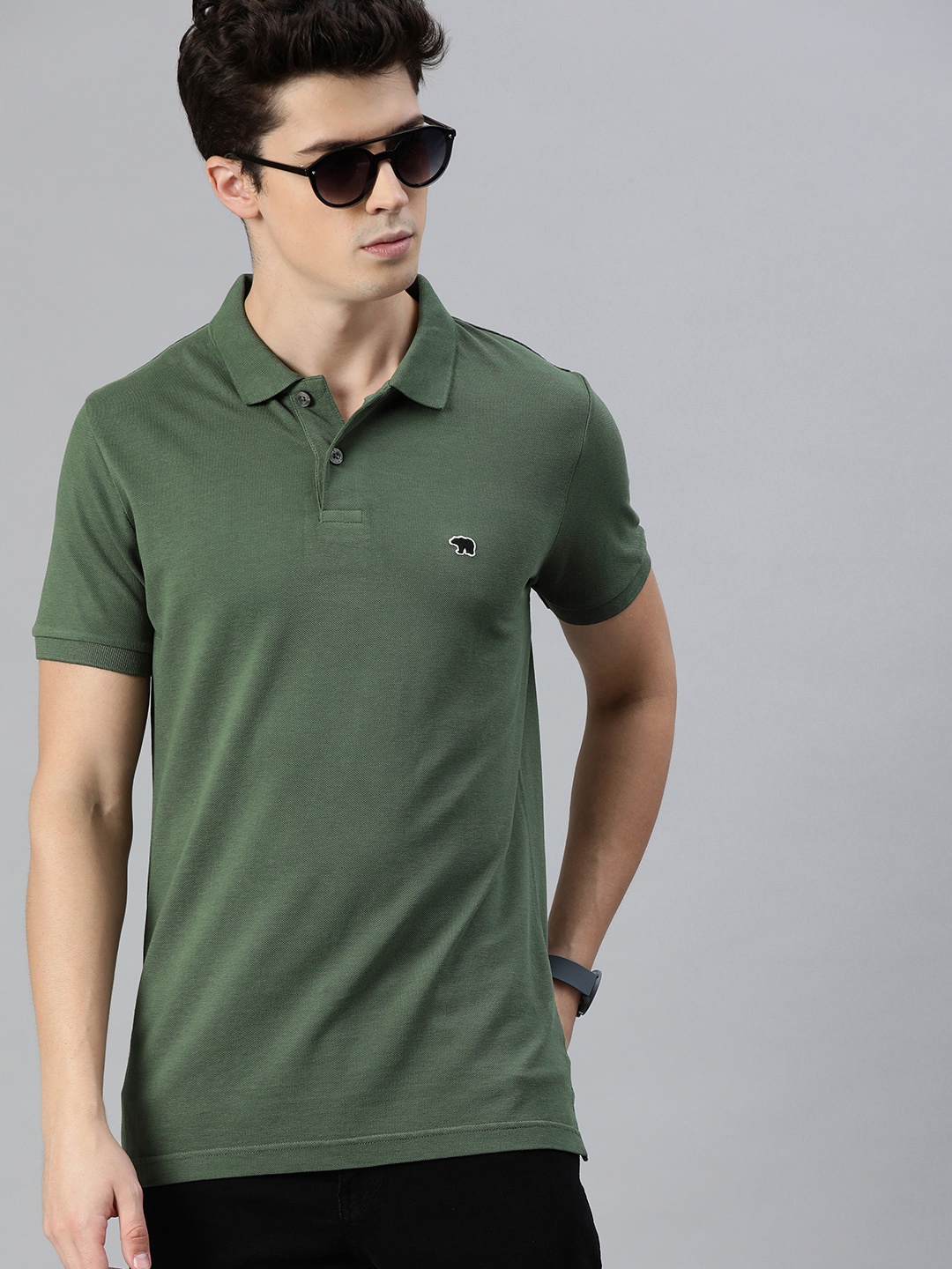

THE BEAR HOUSE Men Green Solid Polo Collar Pure Cotton T-shirt