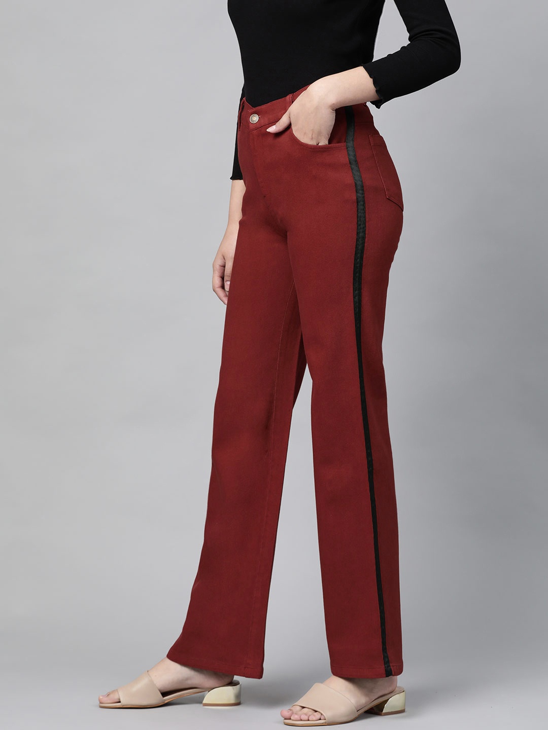 

SASSAFRAS Women Maroon Regular Fit Mid-Rise Clean Look Stretchable Bell Bottom Jeans