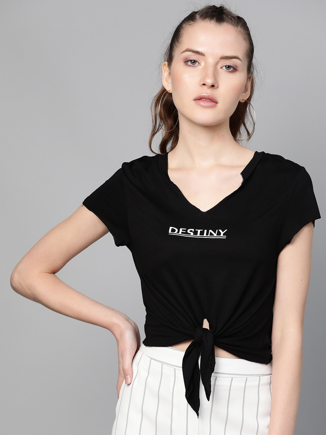 

SASSAFRAS Women Black Solid Crop Top