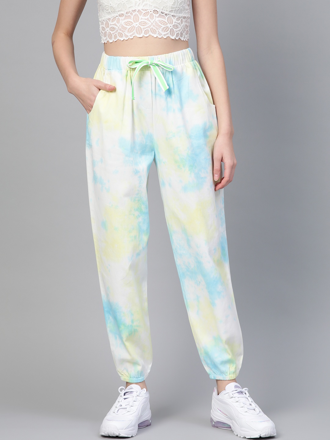 

SASSAFRAS Women Off-White & Blue High-Rise Dyed Pure Cotton Joggers