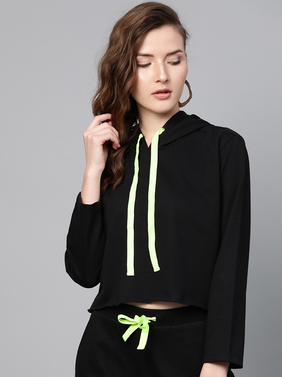 

SASSAFRAS Women Black Solid Cropped Hooded Sweatshirt