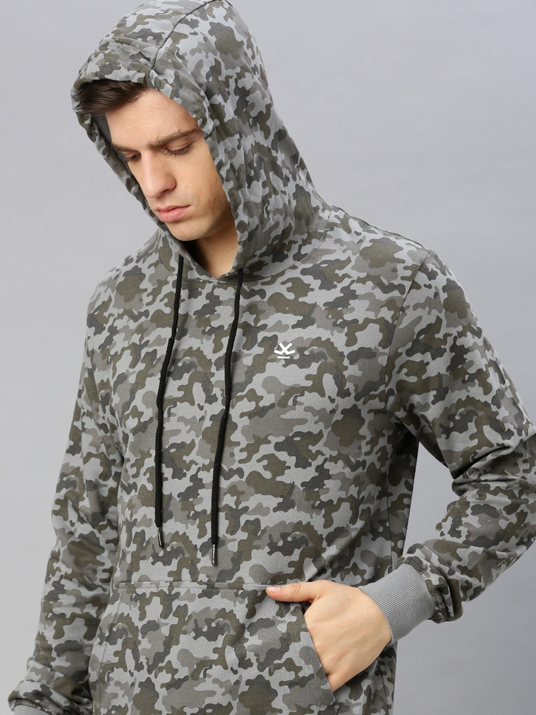 

WROGN Men Grey & Olive Green Slim Fit Camouflage Printed Hooded Sweatshirt