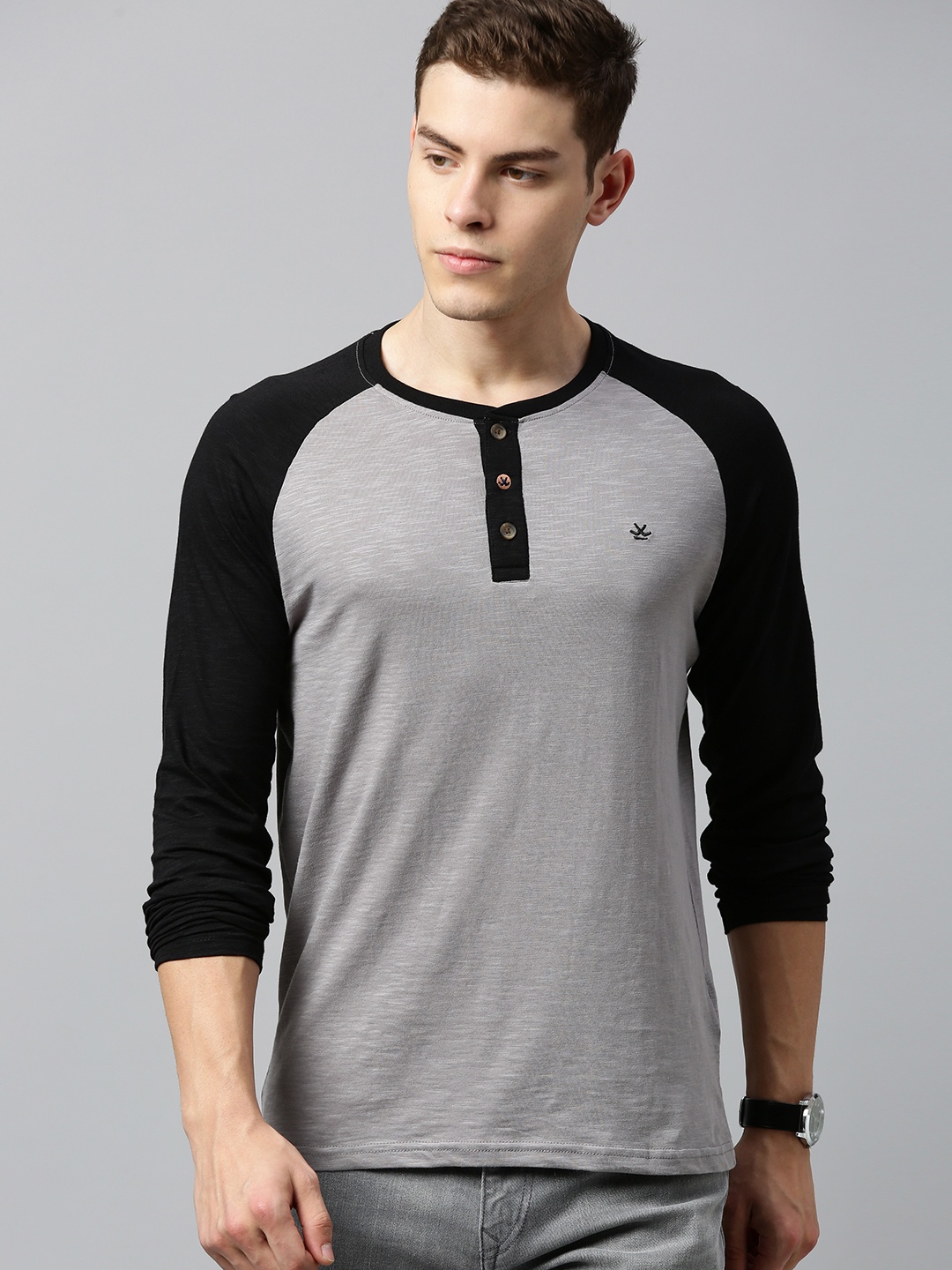 

WROGN Men Grey Slim Fit Solid Henley Neck Pure Cotton T-shirt