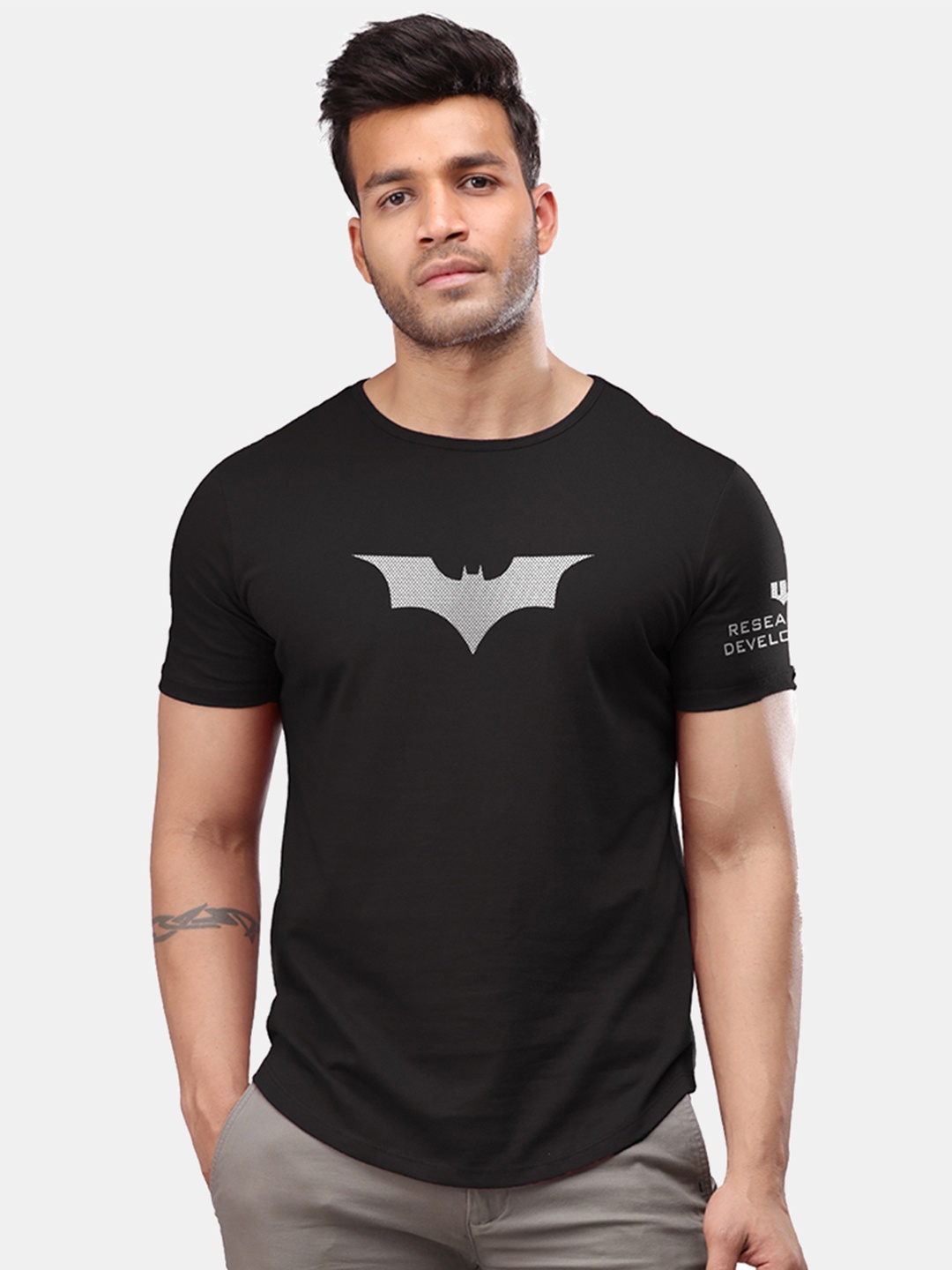 

The Souled Store Men Black Batman Printed Round Neck T-shirt