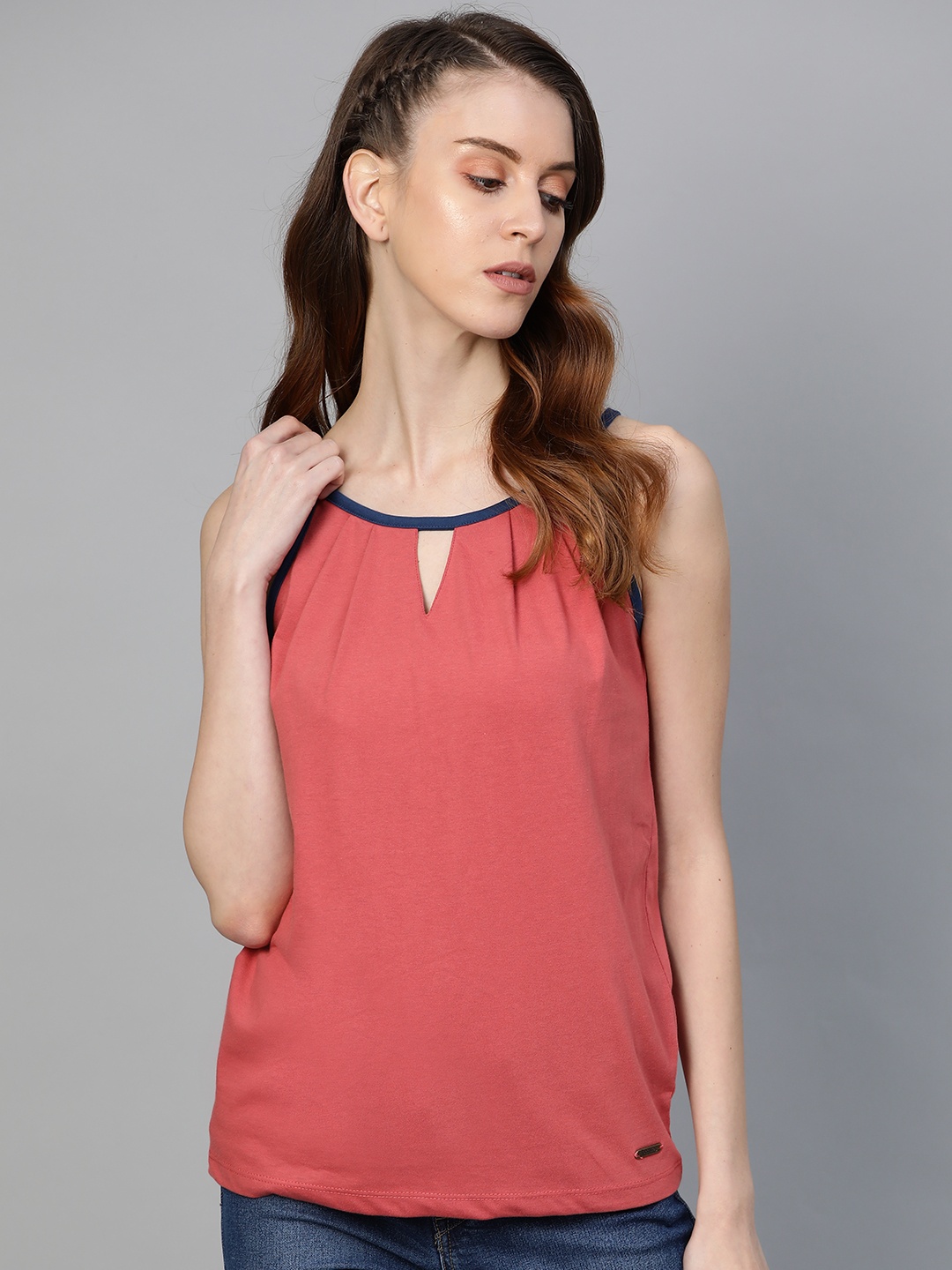 

Roadster Women Pink Solid Keyhole Neck Top