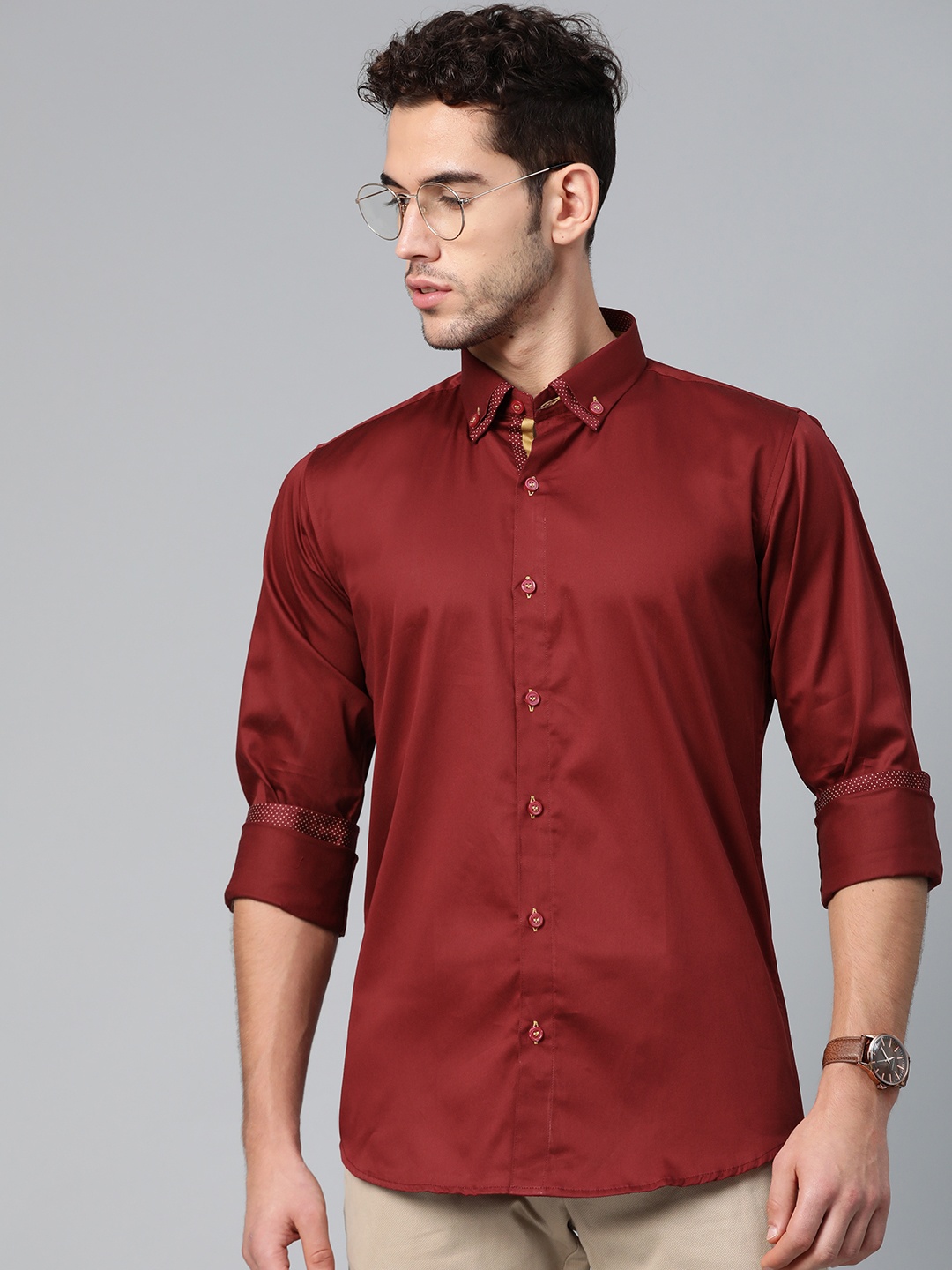 

MANQ Men Maroon Slim Fit Solid Smart Casual Shirt