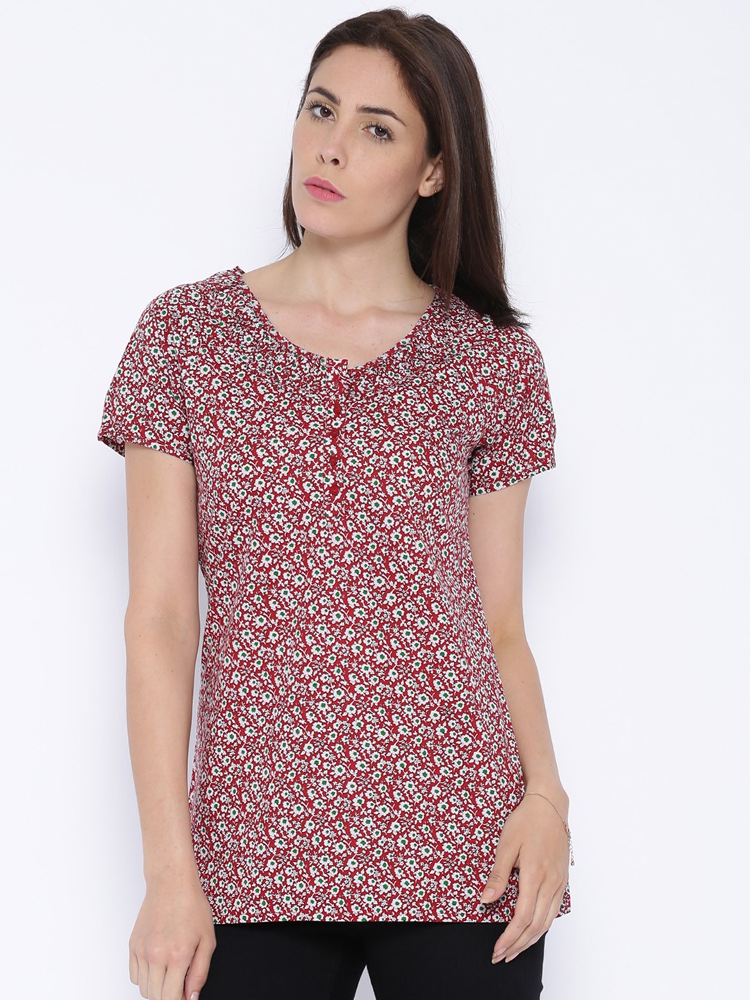 

Park Avenue Woman Red & White Floral Print Top
