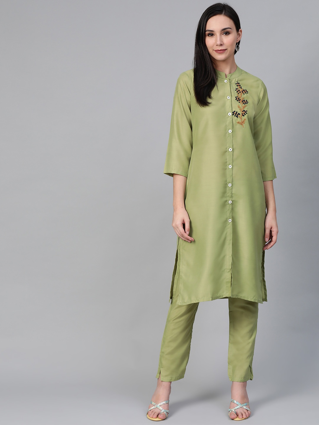 

Jompers Women Green Embroidered Detail Kurta with Trousers