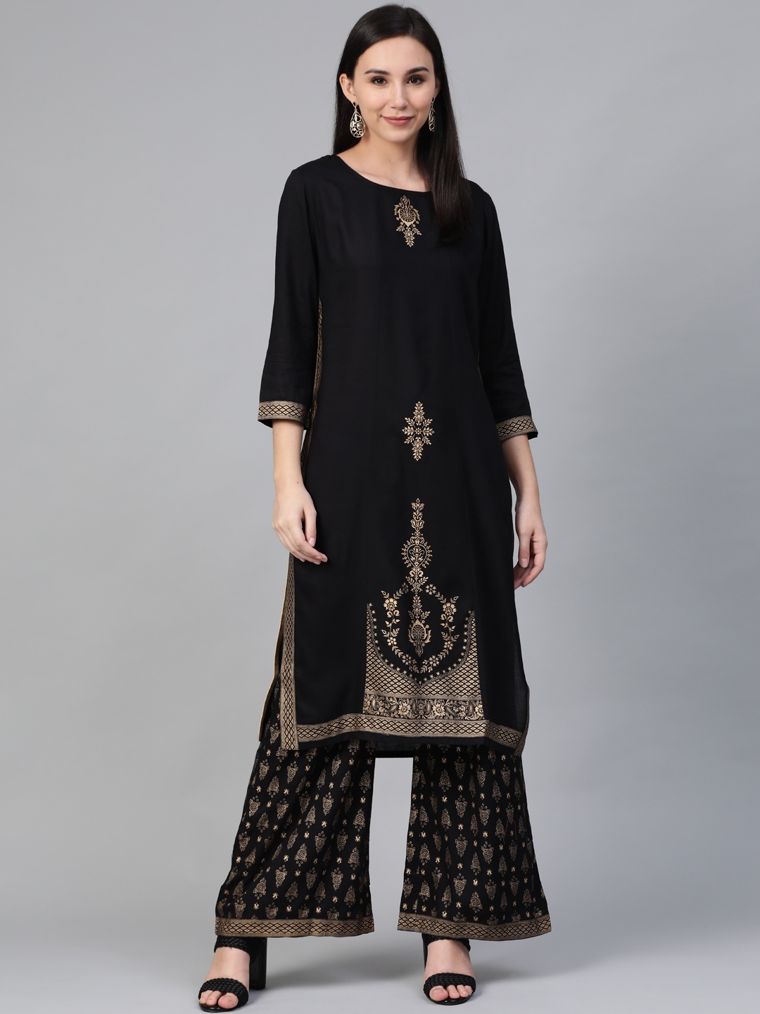 

Jompers Women Black & Golden Block Printed Kurta with Palazzos
