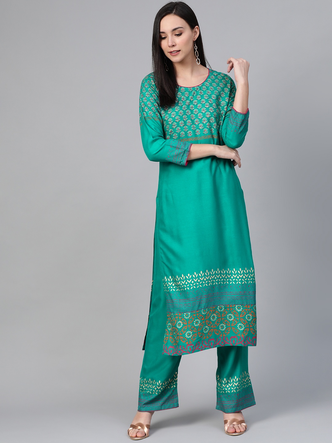 

Jompers Women Green & Golden Yoke Design Kurta with Palazzos