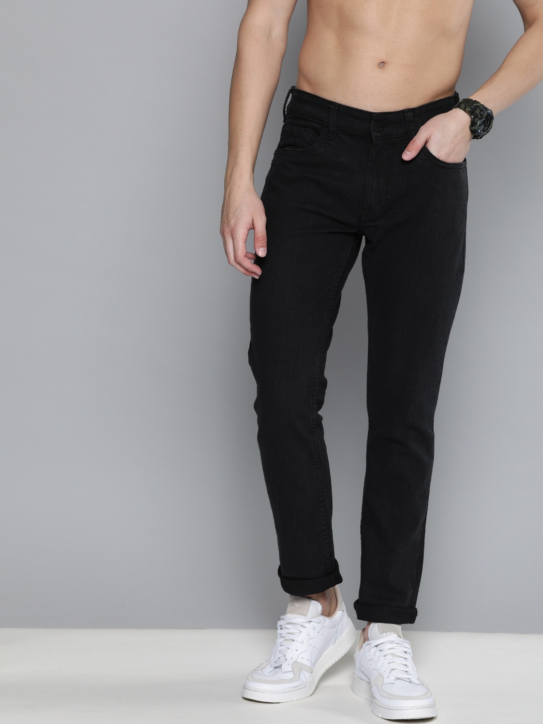 

HERE&NOW Men Black Slim Fit Mid-Rise Clean Look Stretchable Jeans