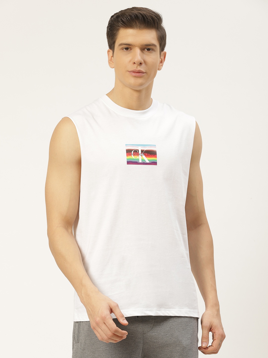 

Calvin Klein Jeans Men White Round Neck T-shirt With Brand Logo Print Detail