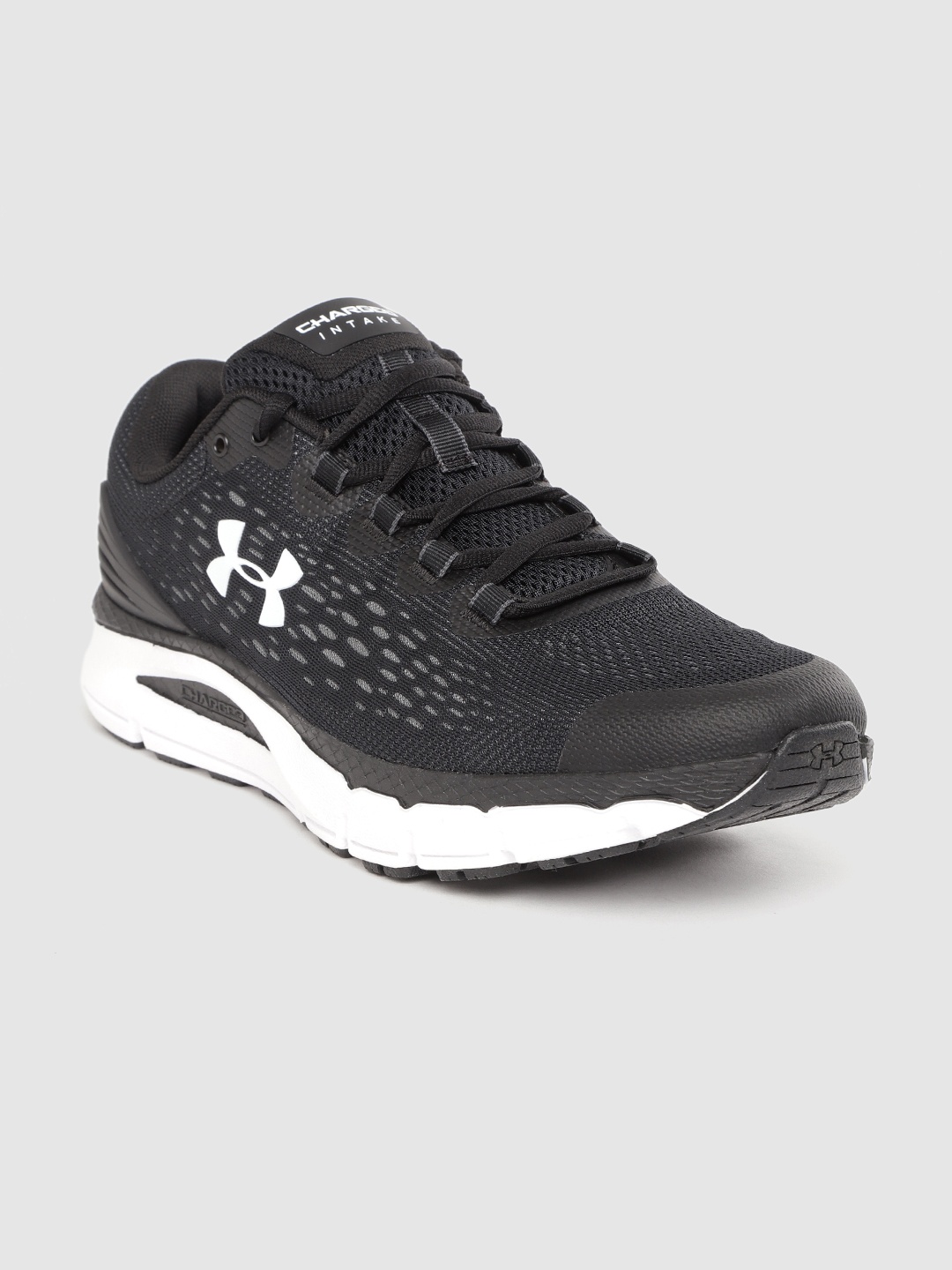 

UNDER ARMOUR Men Black & Charcaol Grey Woven Design Charged Intake 4 Running Shoes
