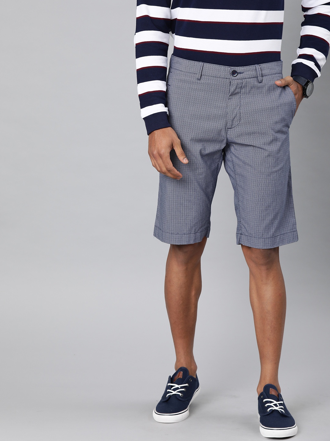 

Louis Philippe Sport Men Grey & Blue Checked Slim Fit Regular Shorts
