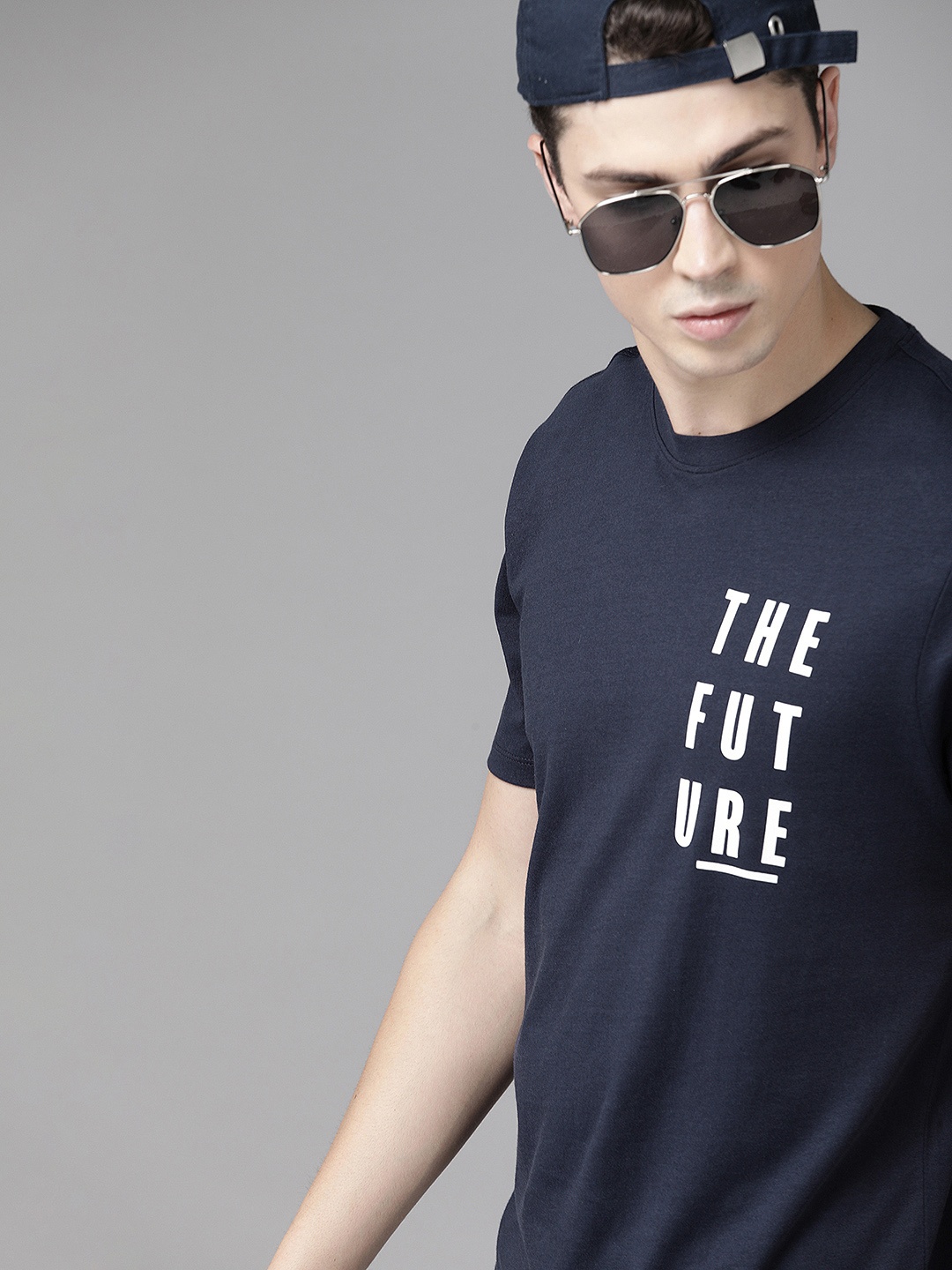 

Roadster Men Navy Blue Printed Round Neck Pure Cotton T-shirt