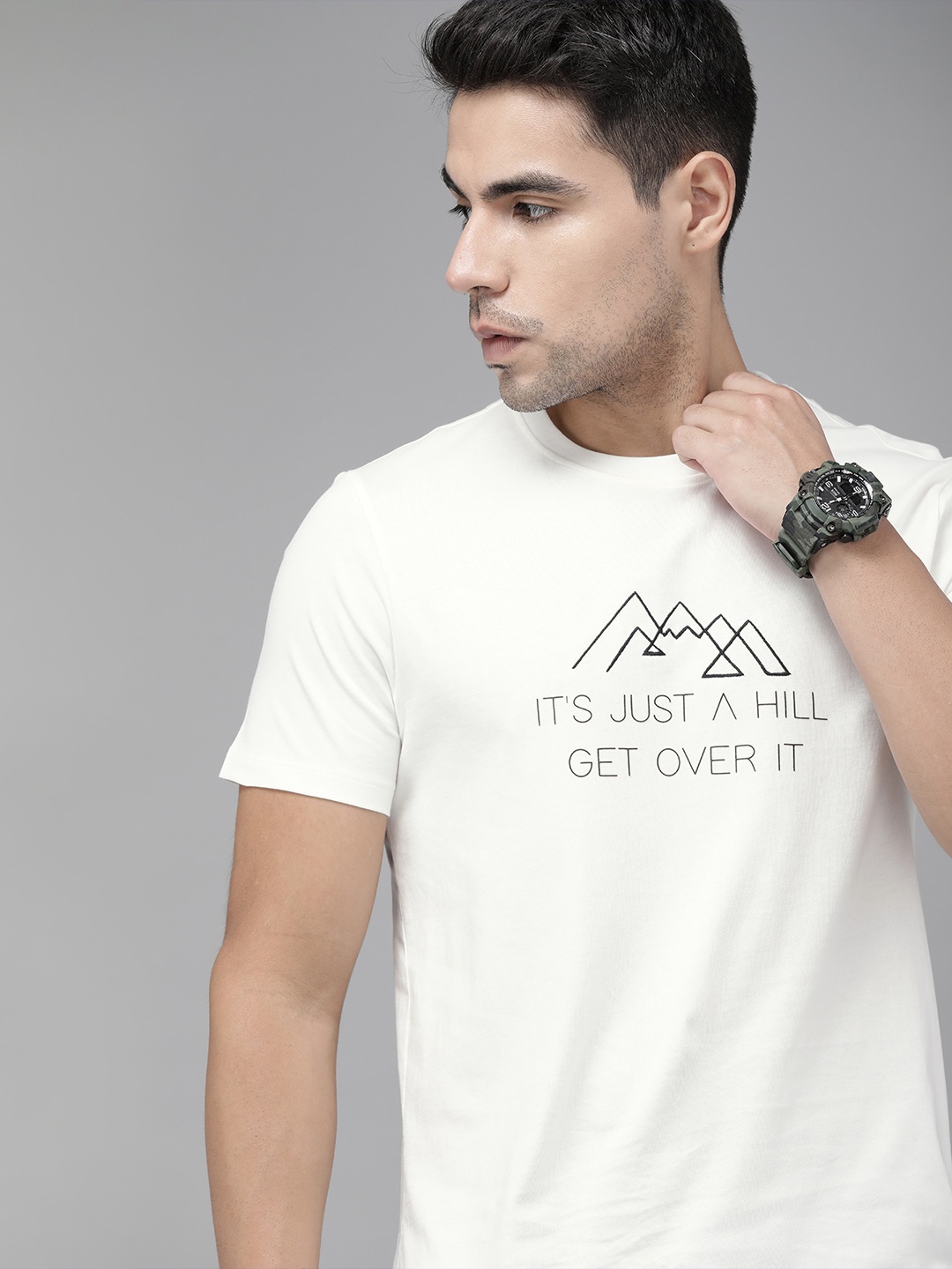 

Roadster Men Off-White Printed Round Neck Pure Cotton T-shirt