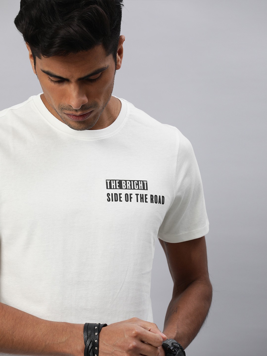 

Roadster Men White Solid Round Neck Pure Cotton T-shirt with Print Deatail