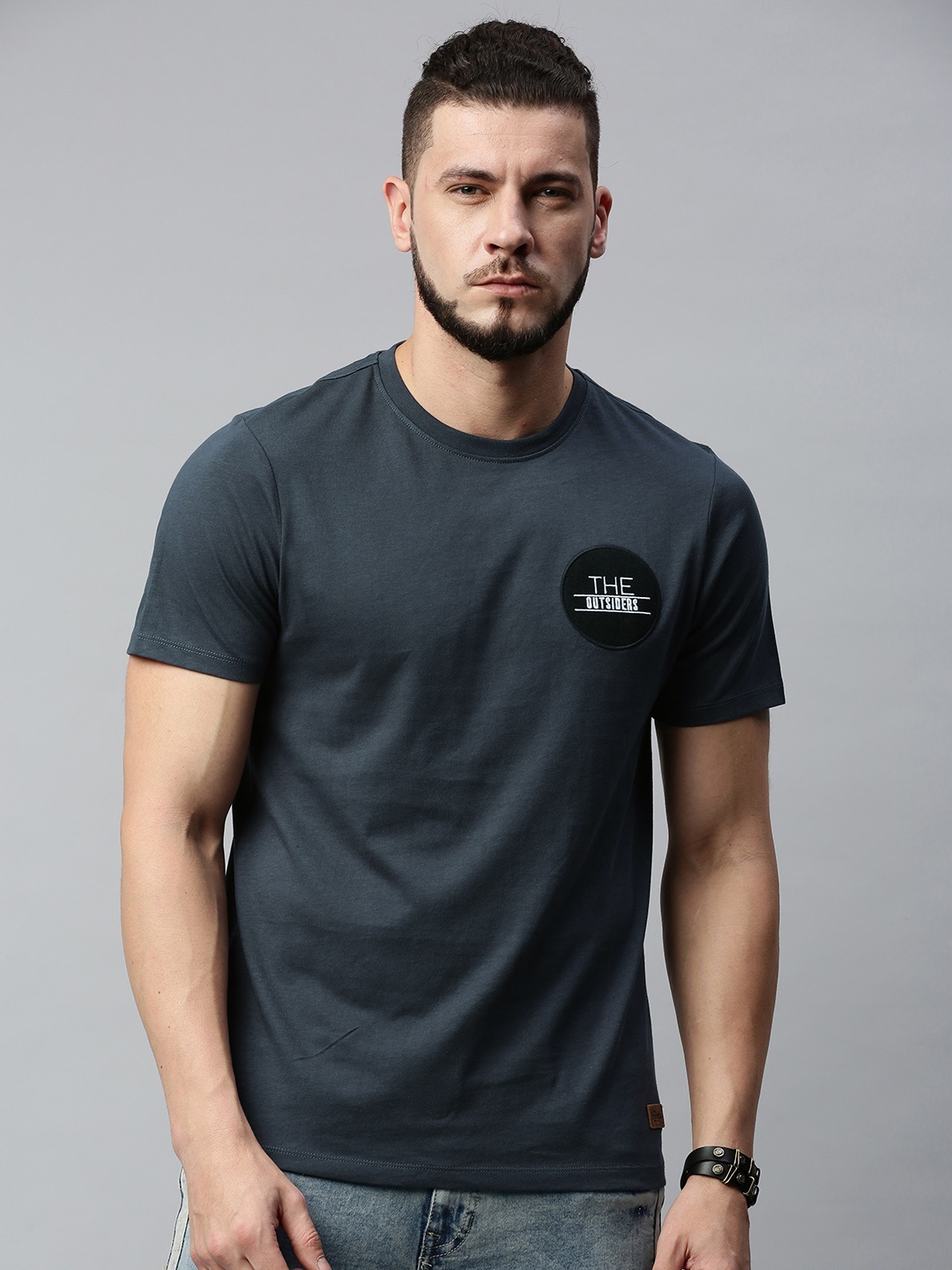 

Roadster Men Grey Solid Round Neck Pure Cotton T-shirt with Applique