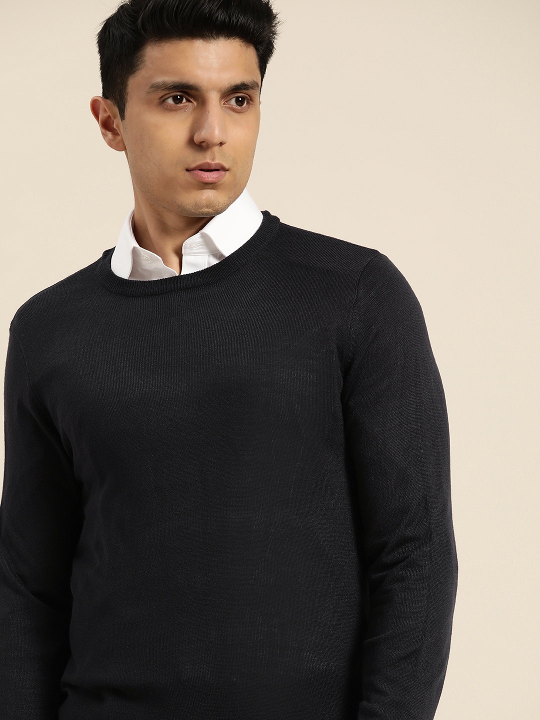 

INVICTUS Men Black Solid Pullover Sweater