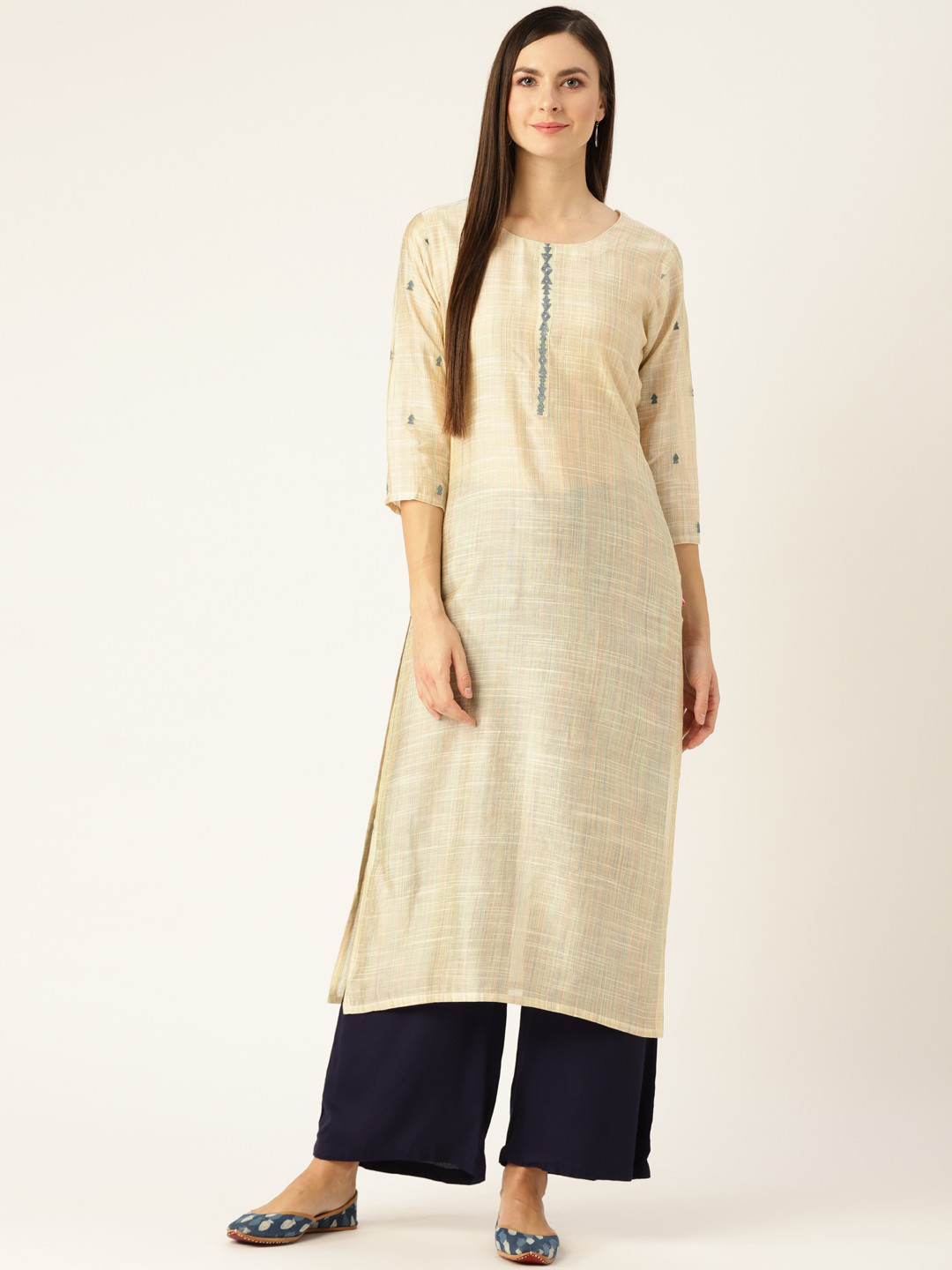 

Varanga Women Beige Handloom Solid Straight Kurta