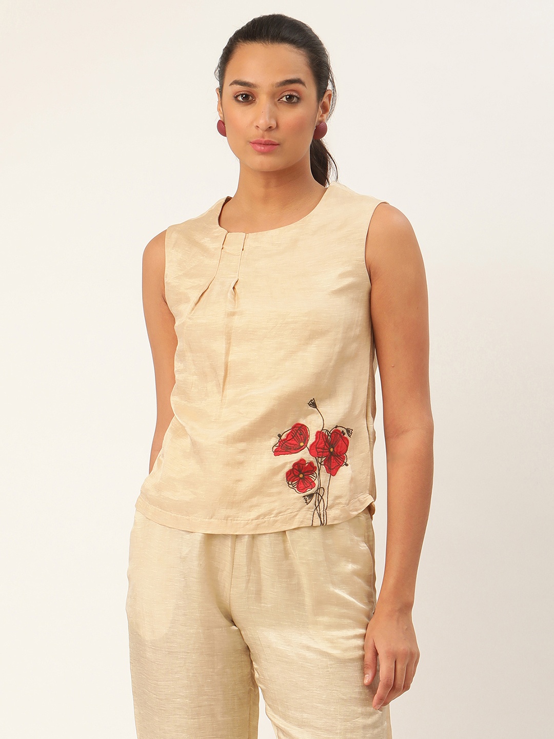 

ROOTED Women Off-White Embroidered Linen Top