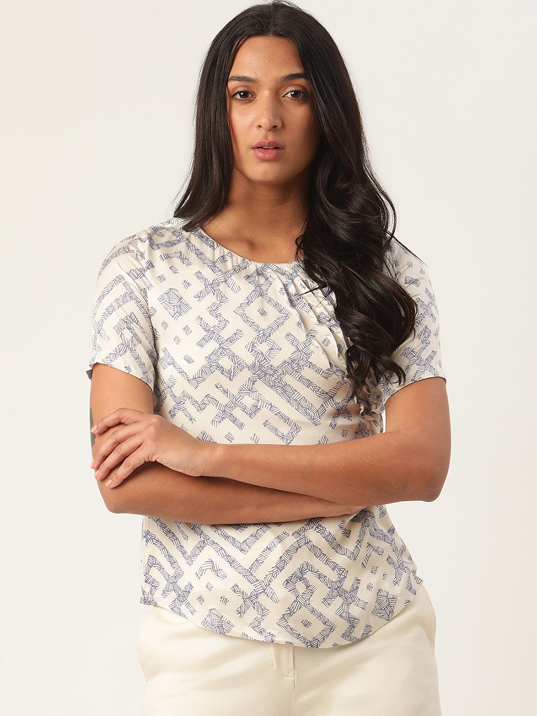 

ROOTED Women Off-White & Blue Printed Top