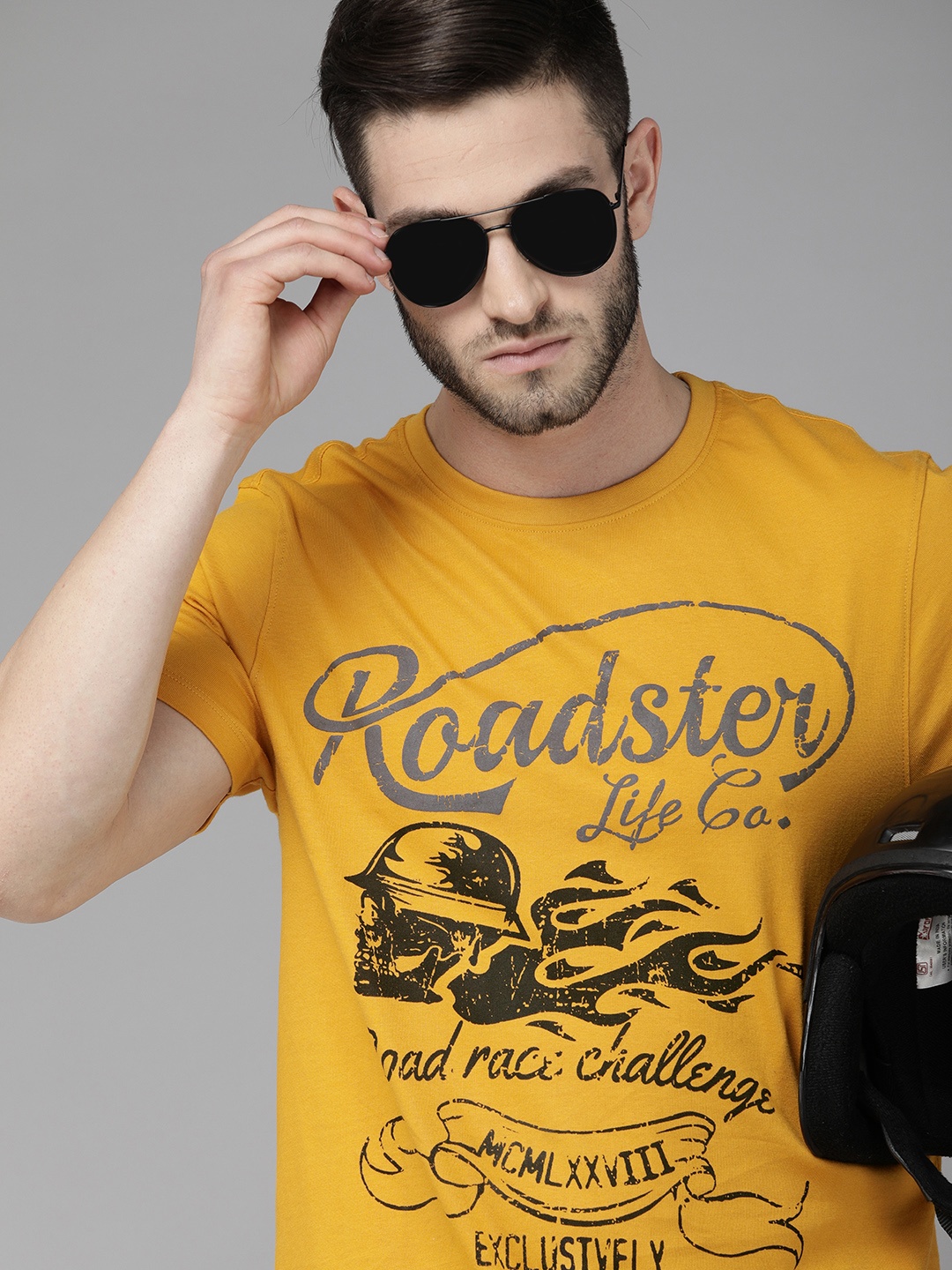 

Roadster Mustard Yellow Printed Cotton Pure Cotton T-shirt